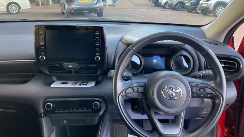 Toyota Yaris 1.5 Hybrid Design 5dr CVT Hybrid Hatchback